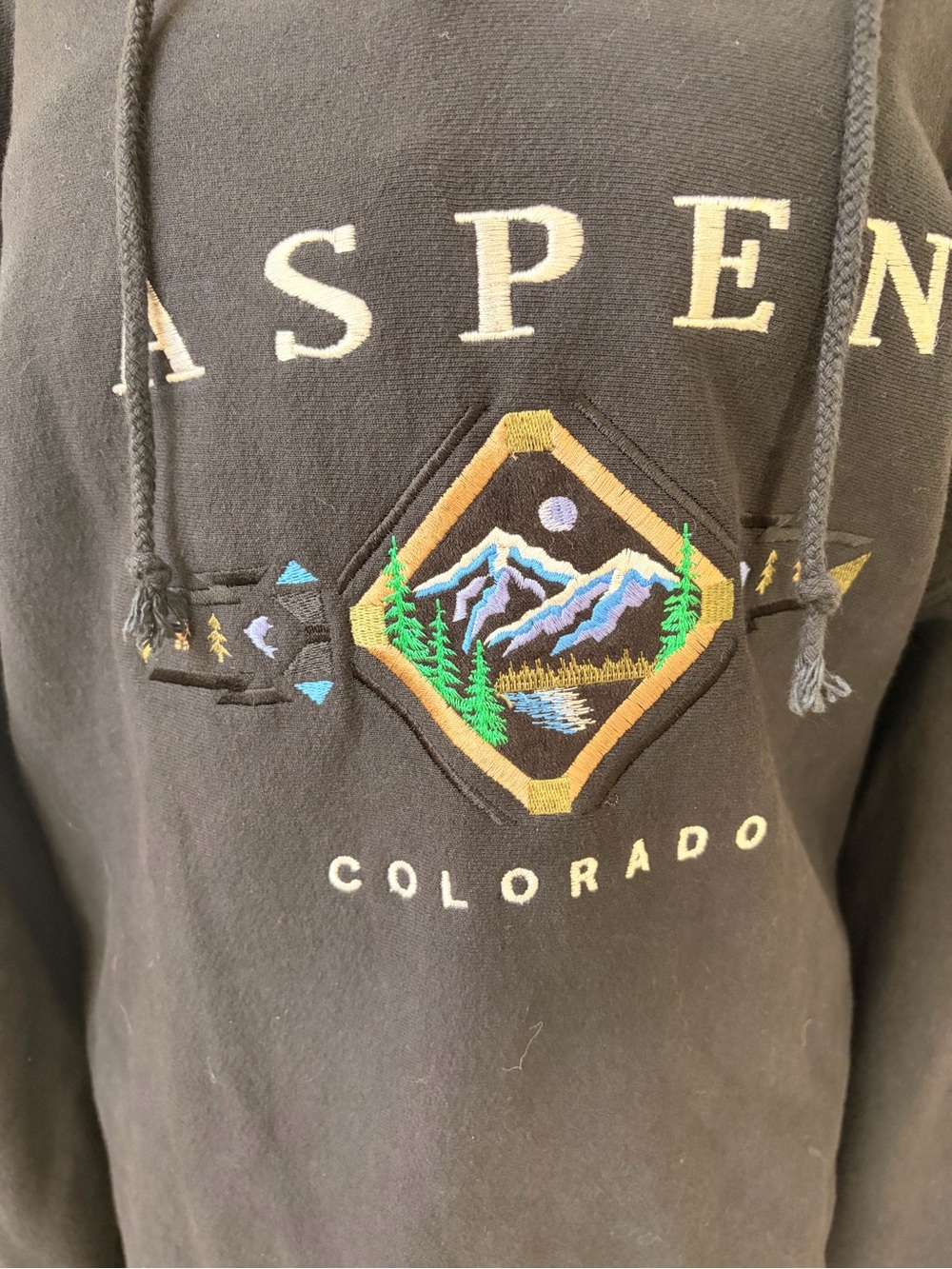 Aspen Colorado Embroidered Mountain Hoodie - Black